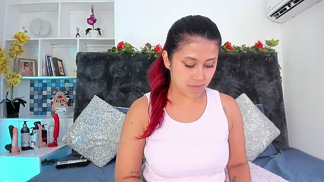 Karlagonzales_'s cam snapshot