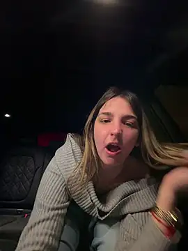 DoriDelux66 live sex cam