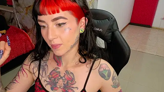 nova_kitttyy's cam snapshot