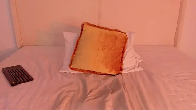 Sofi_glow live sex cam