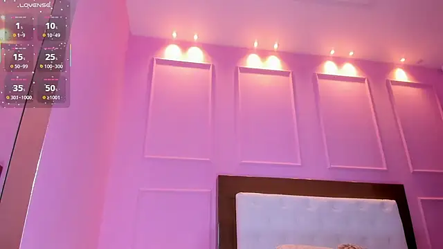 alysonJackson live sex cam