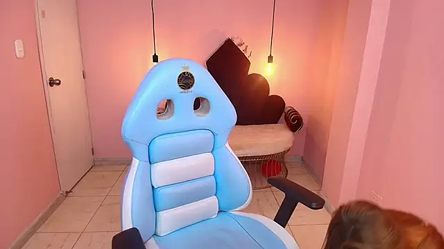 Ashley_benson_x's cam snapshot