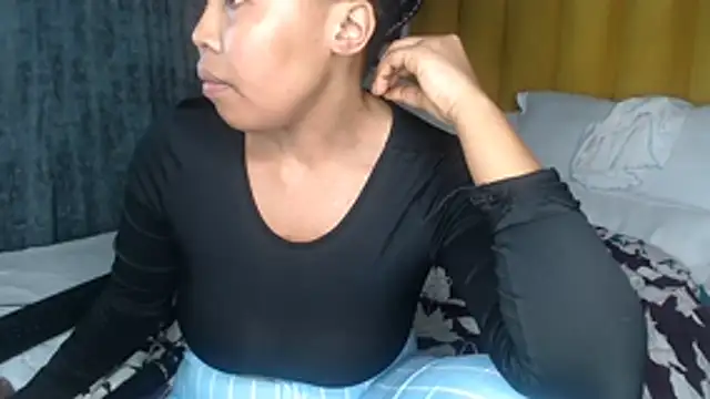 Bella_2025 live sex cam