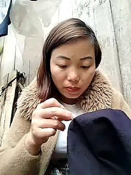 Ella-aa live sex cam