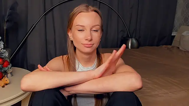 CarmenLipkin's cam snapshot