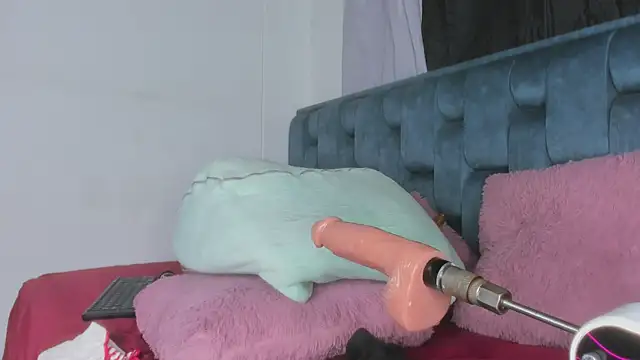 Roxy-Smith's cam snapshot