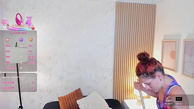 aliceandsia live sex cam