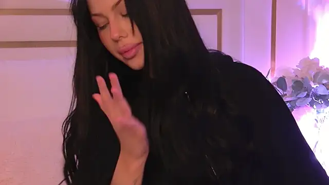 LeyaFoxhall live sex cam