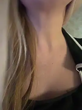 NikkiMis's cam snapshot