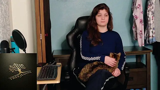 TreeJeanne's cam snapshot