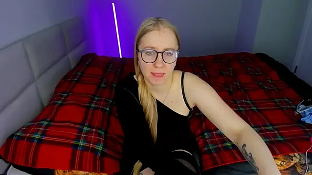 MilanaJune's cam snapshot