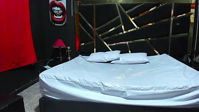 ValeriaVilla2's cam snapshot