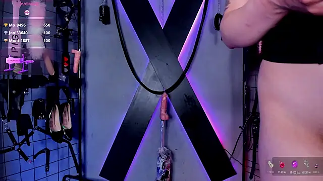 Victorya_Emily_BDSM's cam snapshot