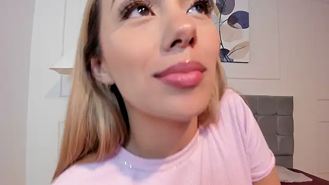 nikolevoshkie_'s cam snapshot