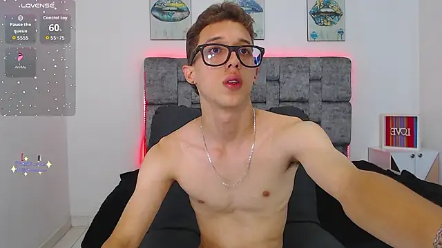 skinny_bigcock02 live sex cam