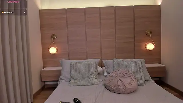 Alessia_Gold's cam snapshot