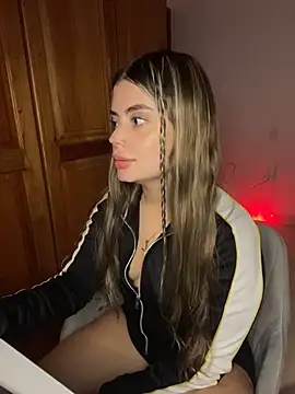 Miss_valeriaa's cam snapshot