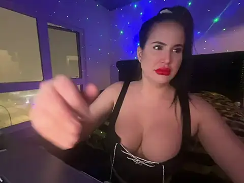 yourgoddessangela's cam snapshot