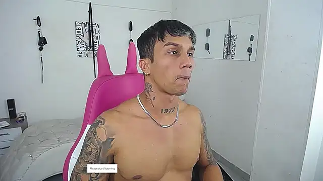 Leonard_Price live sex cam