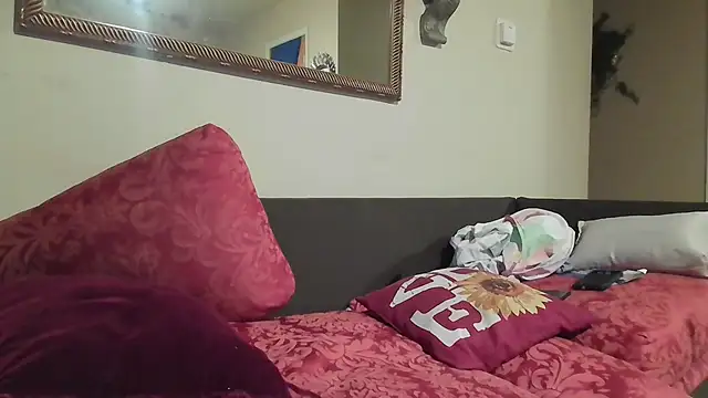 macnificent1fr's cam snapshot