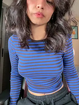 Adriennesexxx live sex cam