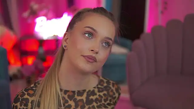 ElyssawetXX's cam snapshot