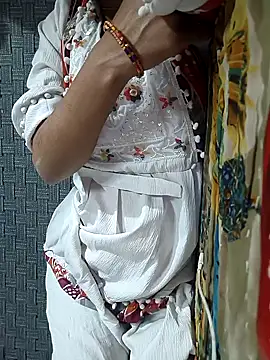 LOVELYKAJALBHABHI's cam snapshot