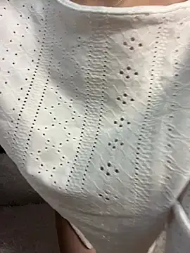 MyKittySayMeow's cam snapshot