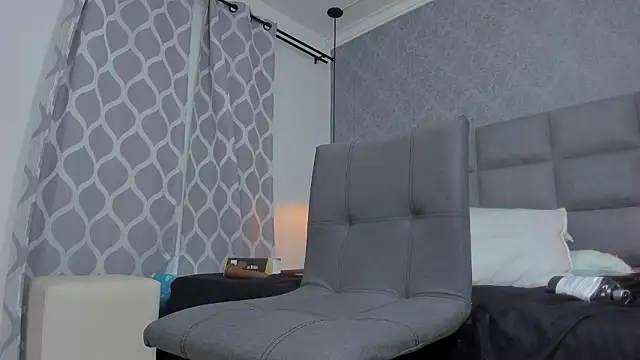 emilyy_r live sex cam