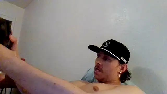 Tallhungandcloudy's cam snapshot