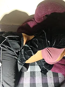 Riya_Atom_Bomb live sex cam