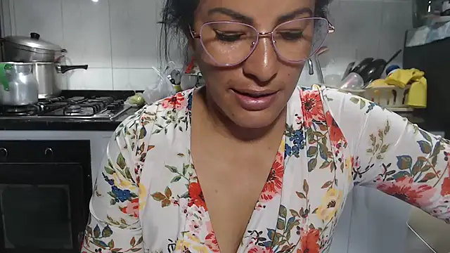 kateleyagrey live sex cam