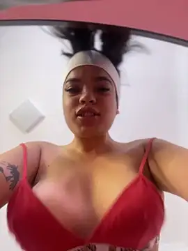 JuanitaMore01 live sex cam