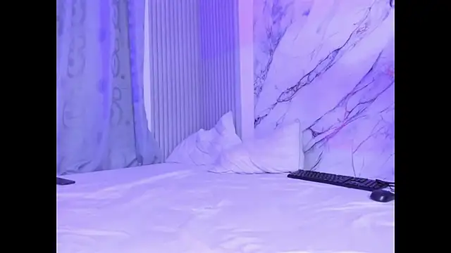 RaiderandRoxie1's cam snapshot