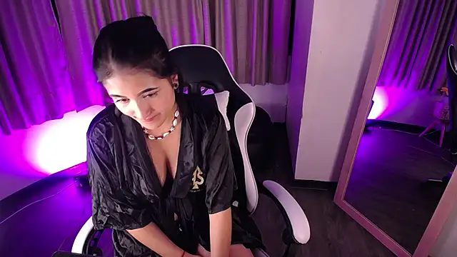 Lexy_Storm_18's cam snapshot