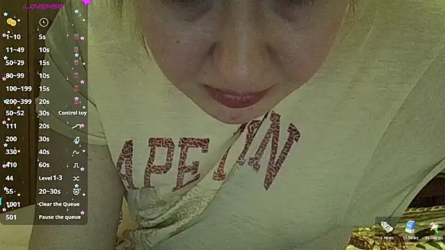 CurvyWild_Lady30's cam snapshot