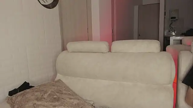 connor_and_angel's cam snapshot