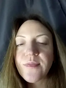 KattyLuuu live sex cam