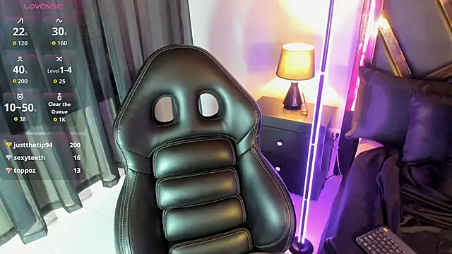 EmiliWilliams live sex cam