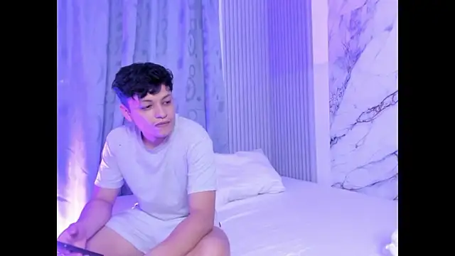 RaiderandRoxie1 live sex cam