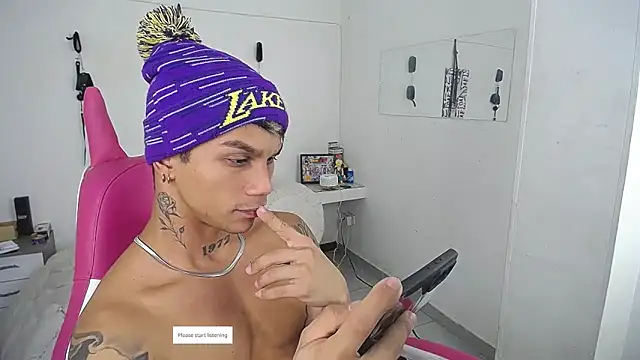 Leonard_Price live sex cam