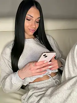 ilariea_girl live sex cam