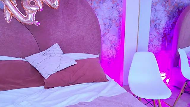 Khloe_Moon's cam snapshot