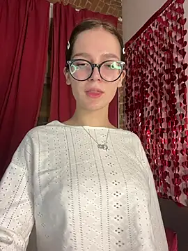 MyKittySayMeow's cam snapshot