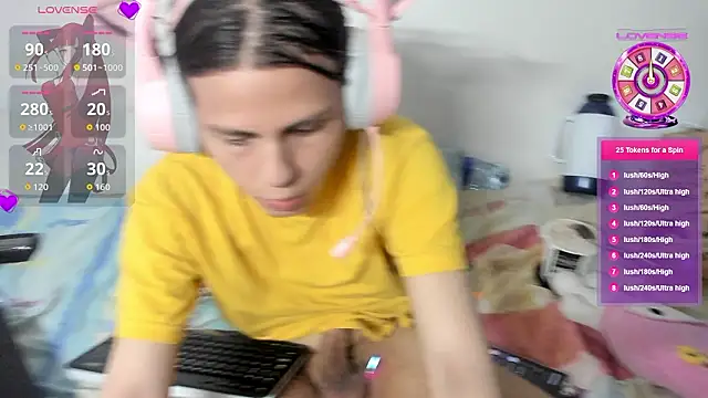 Petite-Goth live sex cam