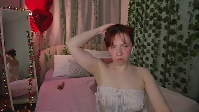 Love_is_Lola live sex cam