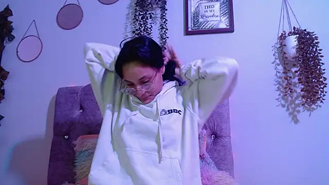 valkiry_'s cam snapshot