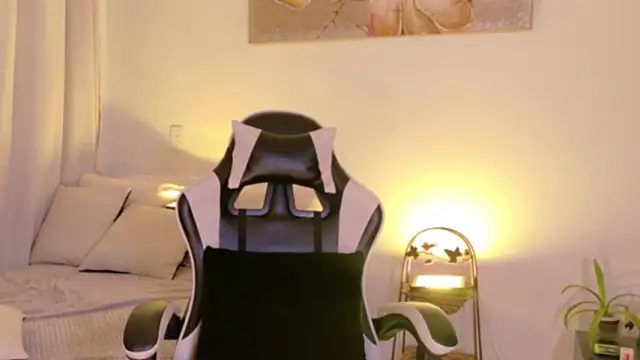 meganlake's cam snapshot