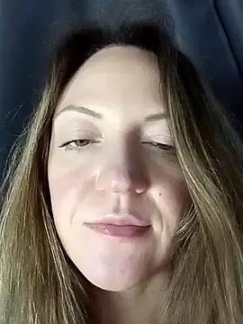 KattyLuuu's cam snapshot