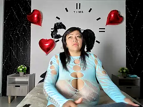 samay_noem's cam snapshot